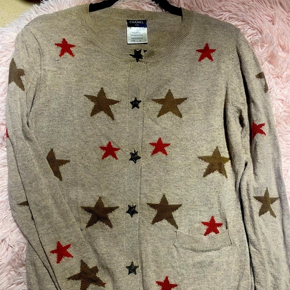 Chanel Sweater - Picture 2 of 3